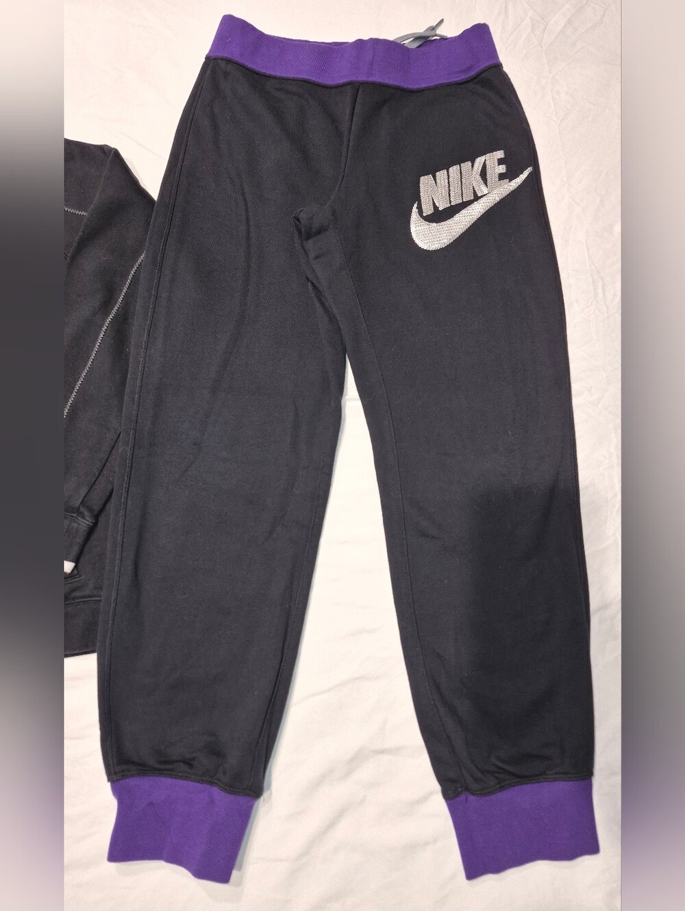 NWOT Nike Joggers - Girls XL